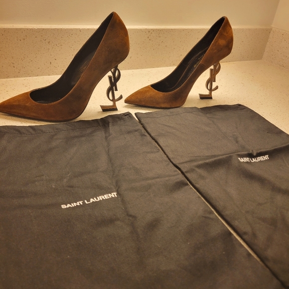 Saint Laurent OPYUM PUMPS IN SUEDE WITH OFFICER GOLD-TONE YSL HEEL - Picture 1 of 12